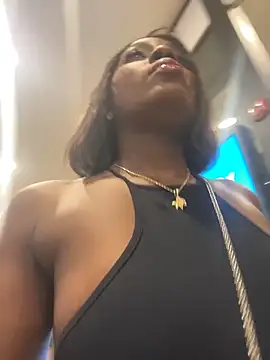 Snapshot of ZarahFerreira chatting on March 8, 2026, 1:36 am ZarahFerreira online show from March 8, 2026, 1:36 am