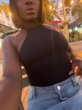 Snapshot of ZarahFerreira chatting on March 18, 2026, 11:30 pm ZarahFerreira online show from March 18, 2026, 11:30 pm