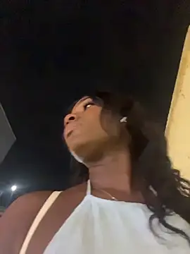 Snapshot of ZarahFerreira chatting on March 28, 2026, 12:54 am ZarahFerreira online show from March 28, 2026, 12:54 am