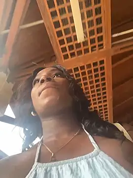 Snapshot of ZarahFerreira chatting on April 5, 2026, 9:45 pm ZarahFerreira online show from April 5, 2026, 9:45 pm