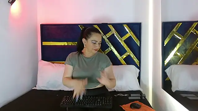 Snapshot of cami_angel69 chatting on March 5, 2026, 1:40 pm cami angel69 online show from March 5, 2026, 1:40 pm