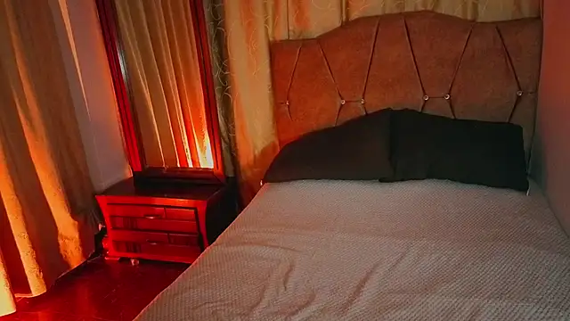 Snapshot of Keyla_roberts777_ chatting on March 14, 2026, 2:28 am Keyla roberts777 online show from March 14, 2026, 2:28 am