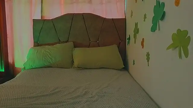 Snapshot of Keyla_roberts777_ chatting on March 18, 2026, 12:30 pm Keyla roberts777 online show from March 18, 2026, 12:30 pm