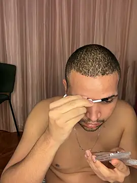 Snapshot of Simone026 chatting on March 11, 2026, 5:08 pm Simone026 online show from March 11, 2026, 5:08 pm