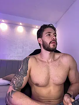 Snapshot of evans_campbell1 chatting on March 18, 2026, 12:14 am evans campbell1 online show from March 18, 2026, 12:14 am