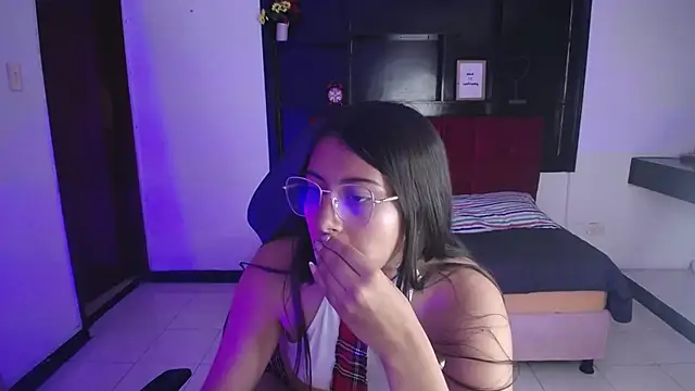 Snapshot of Sweett_liia_ chatting on April 13, 2026, 7:41 pm Sweett liia online show from April 13, 2026, 7:41 pm