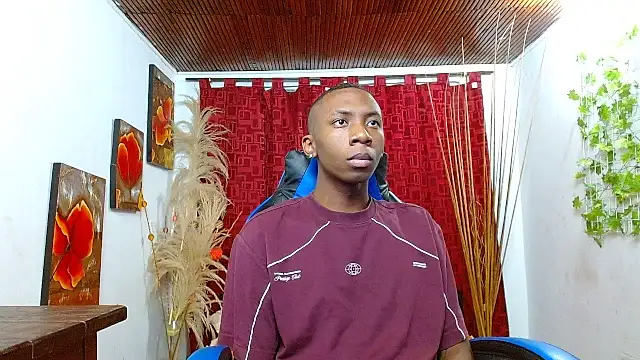 milo018 online show from February 23, 2026, 7:55 pm