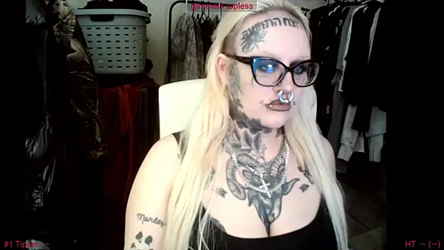Snapshot of grindhouseho chatting on April 19, 2026, 3:39 am grindhouseho online show from April 19, 2026, 3:39 am