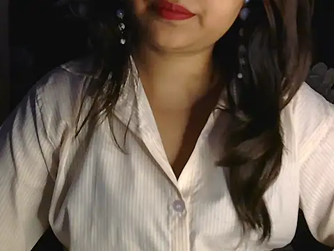 sassy slut 69 online show from May 28, 2026, 4:43 am