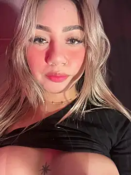 Snapshot of Dulce_Sofi_ chatting on March 30, 2026, 10:11 pm Dulce Sofi online show from March 30, 2026, 10:11 pm