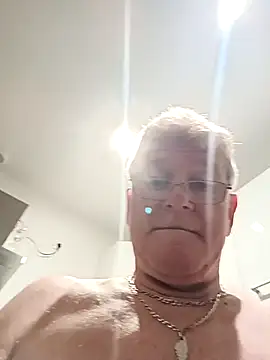 Snapshot of olivbisoumis chatting on March 6, 2026, 6:10 am olivbisoumis online show from March 6, 2026, 6:10 am