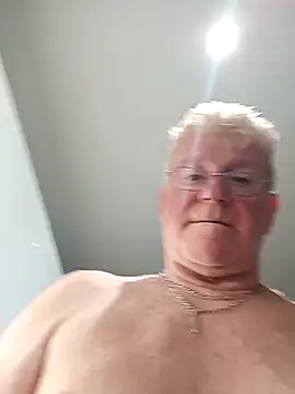 Snapshot of olivbisoumis chatting on March 18, 2026, 6:05 am olivbisoumis online show from March 18, 2026, 6:05 am