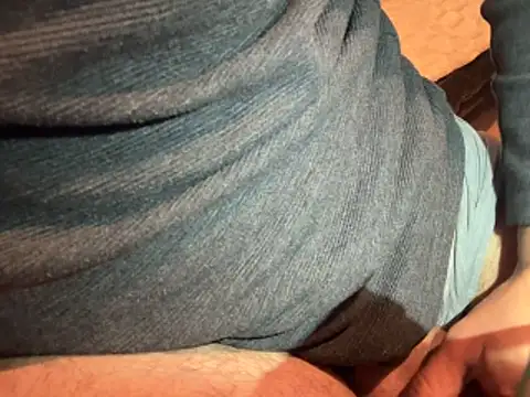 Snapshot of ozzyylove chatting on March 30, 2026, 6:20 pm ozzyylove online show from March 30, 2026, 6:20 pm