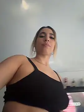 Snapshot of Sophiexx_ chatting on March 7, 2026, 8:39 pm Sophiexx online show from March 7, 2026, 8:39 pm