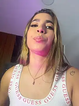 Snapshot of Sophiexx_ chatting on March 22, 2026, 5:27 pm Sophiexx online show from March 22, 2026, 5:27 pm