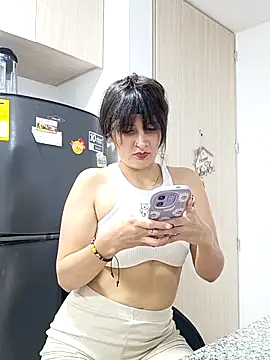 Cami carvajal online show from April 23, 2026, 12:01 am