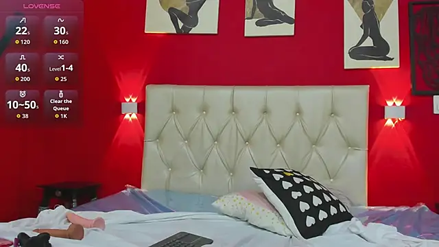 SweerLuna online show from April 30, 2026, 2:01 pm