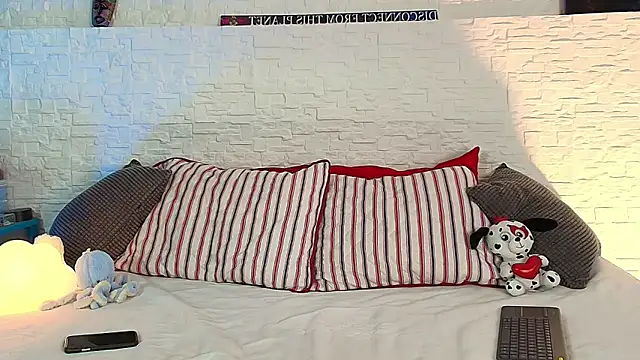Snapshot of Eliassalvatore_ chatting on April 21, 2026, 7:17 pm Eliassalvatore online show from April 21, 2026, 7:17 pm