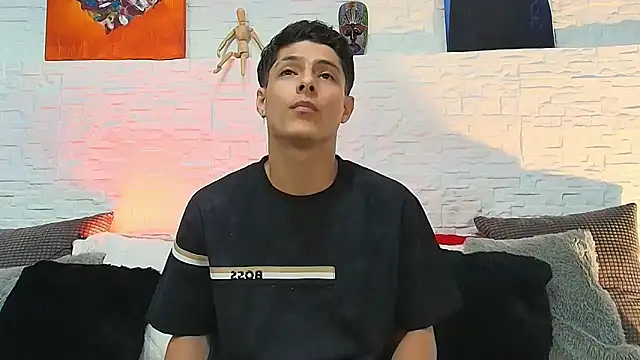 Snapshot of Eliassalvatore_ chatting on May 20, 2026, 7:20 pm Eliassalvatore online show from May 20, 2026, 7:20 pm