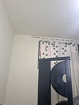 Miiia a online show from April 23, 2026, 9:17 pm