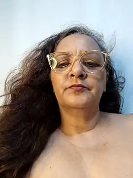 Snapshot of Noemipopi chatting on March 9, 2026, 2:15 am Noemipopi online show from March 9, 2026, 2:15 am