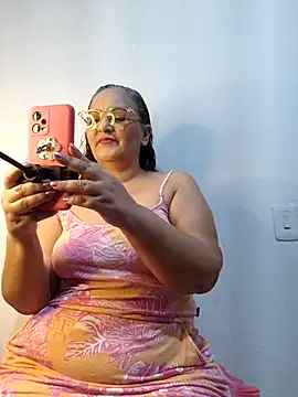 Snapshot of Noemipopi chatting on March 14, 2026, 10:37 pm Noemipopi online show from March 14, 2026, 10:37 pm