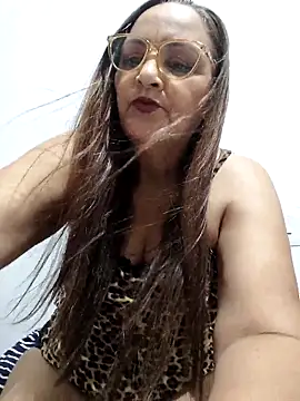 Snapshot of Noemipopi chatting on March 31, 2026, 10:21 pm Noemipopi online show from March 31, 2026, 10:21 pm