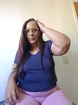 Noemipopi online show from April 28, 2026, 2:33 pm
