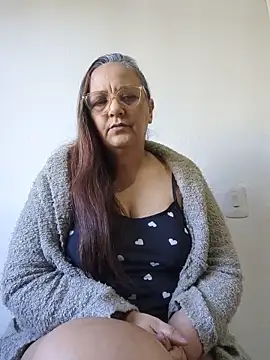 Noemipopi online show from May 21, 2026, 1:29 pm