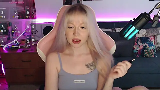 Snapshot of fantasy_lisaa chatting on April 11, 2026, 9:35 am fantasy lisaa online show from April 11, 2026, 9:35 am