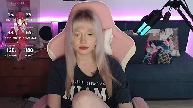 Snapshot of fantasy_lisaa chatting on April 11, 2026, 10:47 pm fantasy lisaa online show from April 11, 2026, 10:47 pm