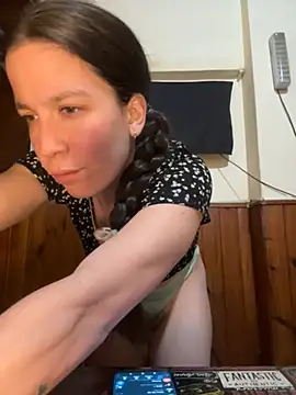 Melu12 online show from July 14, 2026, 1:08 am