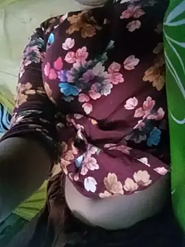 Snapshot of BreezySexyGirl69 chatting on June 3, 2026, 7:22 am BreezySexyGirl69 online show from June 3, 2026, 7:22 am