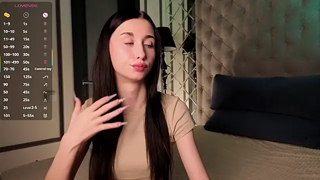 Snapshot of MiguelinaRasmuson chatting on April 24, 2026, 11:12 am MiguelinaRasmuson online show from April 24, 2026, 11:12 am