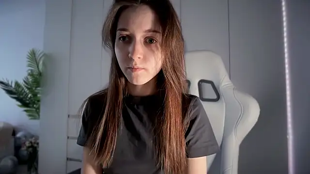 monnymoonn online show from March 15, 2026, 8:09 am