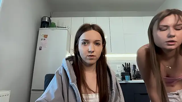 monnymoonn online show from April 7, 2026, 10:26 am