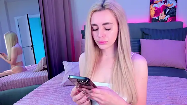 Snapshot of Rossy_X chatting on June 13, 2026, 1:14 am Rossy X online show from June 13, 2026, 1:14 am