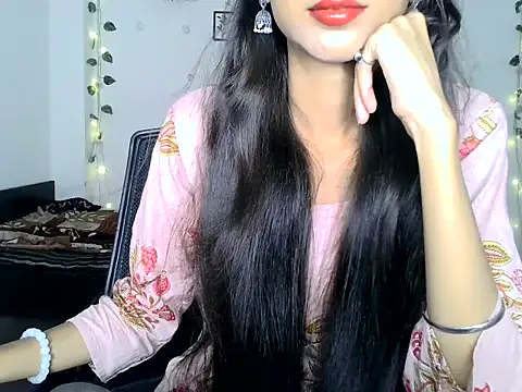SIKSHA SINGH online show from July 21, 2026, 7:16 pm
