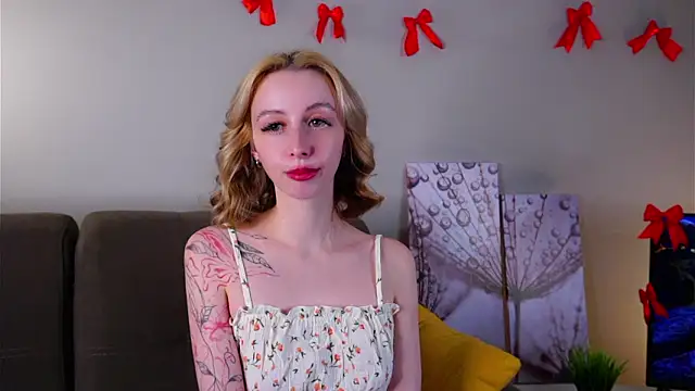 EugeniaEarl online show from February 25, 2026, 12:04 pm