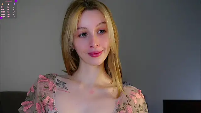 EugeniaEarl online show from May 24, 2026, 1:32 am