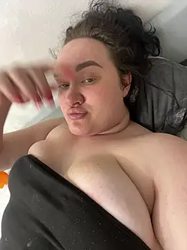 AmandaMillerrr online show from April 2, 2026, 5:32 pm