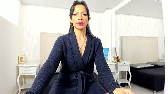 FernandaAvilax online show from May 11, 2026, 7:33 pm