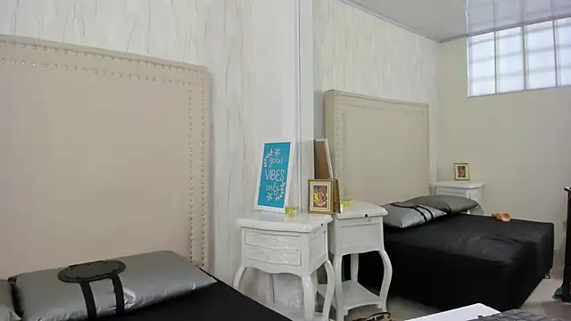 FernandaAvilax online show from May 19, 2026, 6:47 pm