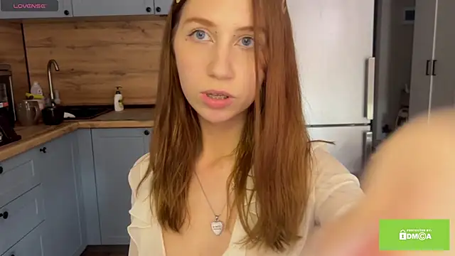 Snapshot of Veneloppalife chatting on June 15, 2026, 2:19 pm Veneloppalife online show from June 15, 2026, 2:19 pm