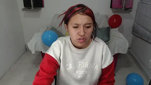 sandyfuckass online show from June 18, 2026, 12:53 pm