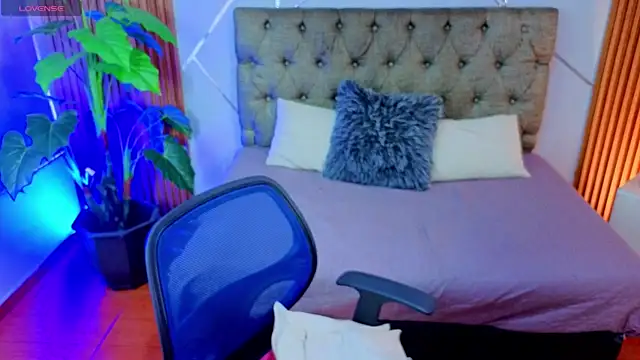 SophyAdams online show from February 23, 2026, 6:05 pm