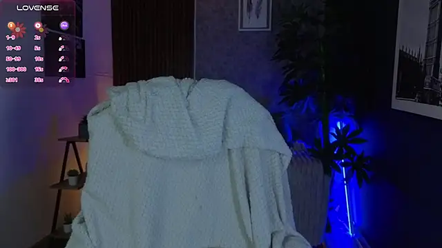 SophyAdams online show from March 31, 2026, 8:09 pm