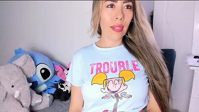 Ariana-Cobos online show from July 8, 2026, 8:46 pm