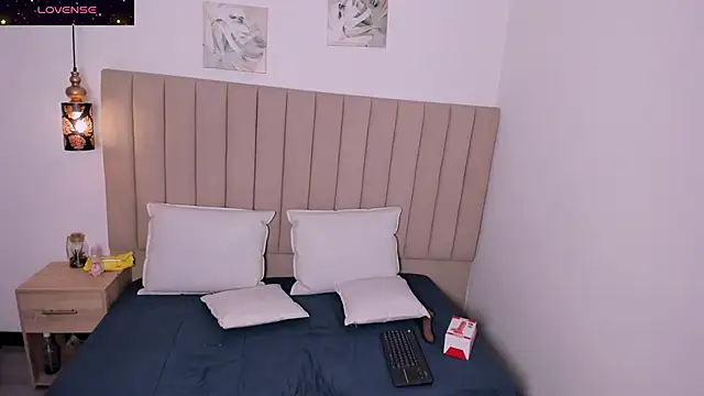 Dennise Sinclair online show from March 1, 2026, 1:13 pm