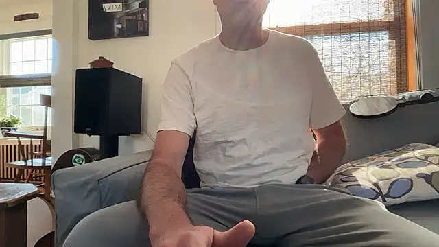 Snapshot of Guy__Grey chatting on April 9, 2026, 1:16 pm Guy Grey online show from April 9, 2026, 1:16 pm